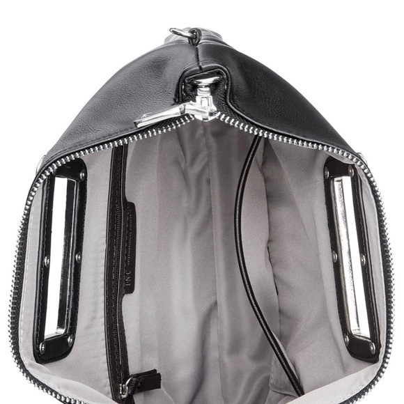 Snake embossed INC Open Handle Clutch Crossbody - Picture 5 of 7